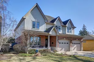 881 S Bryan St, Elmhurst, IL 60126 - Photo 2