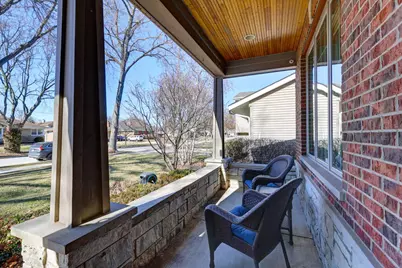 881 S Bryan Street, Elmhurst, IL 60126 - Photo 4