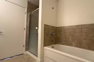320 E 21st St, Chicago, IL 60616 - Photo 14