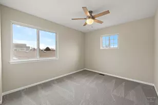 305 Harvest Gate Rd, Lake in the Hills, IL 60156 - Photo 20