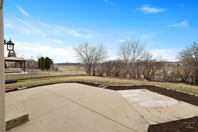 305 Harvest Gate Road, Lake in the Hills, IL 60156 - Photo 30