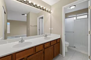 305 Harvest Gate Rd, Lake in the Hills, IL 60156 - Photo 18