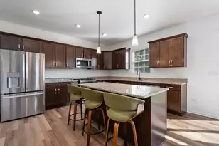 16509 S Sun Mdw Dr, Lockport, IL 60441 - Photo 2