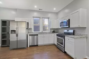 1654 W Cortland St, Chicago, IL 60622 - Photo 2