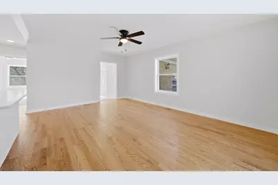 217 E 11th Street, Lockport, IL 60441 - Photo 4