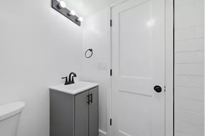 217 E 11th Street, Lockport, IL 60441 - Photo 20