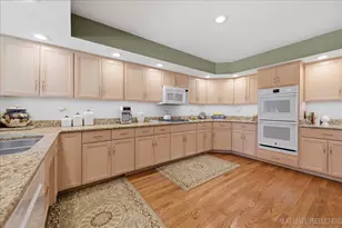 68 Oak Creek Dr, Yorkville, IL 60560 - Photo 16