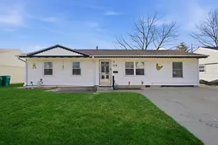 728 Farragut Ave, Romeoville, IL 60446 - Photo 1