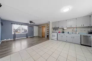 728 Farragut Ave, Romeoville, IL 60446 - Photo 4