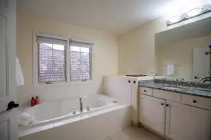 1827 Waterbury Cir, Glenview, IL 60025 - Photo 24