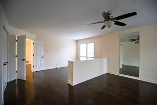 1827 Waterbury Cir, Glenview, IL 60025 - Photo 22