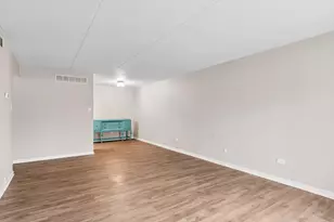 8025 Woodglen Ln, Downers Grove, IL 60516 - Photo 6