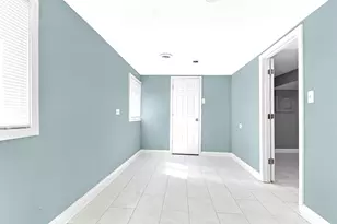 13240 S St Lawrence Ave, Chicago, IL 60827 - Photo 12