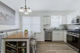 1595 Lois Ann Ln, Naperville, IL 60563 - Photo 8