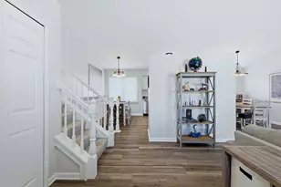 1595 Lois Ann Ln, Naperville, IL 60563 - Photo 2