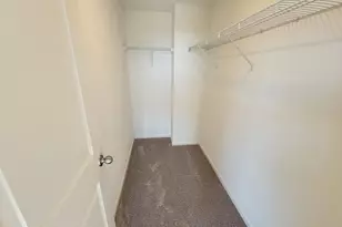 1270 Lakepointe Dr, Schaumburg, IL 60173 - Photo 12