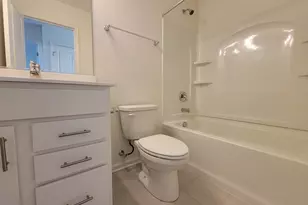 1270 Lakepointe Dr, Schaumburg, IL 60173 - Photo 14