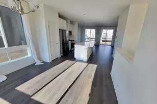 1270 Lakepointe Dr, Schaumburg, IL 60173 - Photo 2