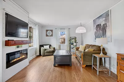 373 Woodbridge Street, Des Plaines, IL 60016 - Photo 2