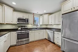373 Woodbridge St, Des Plaines, IL 60016 - Photo 8