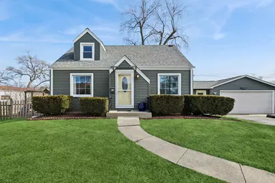 373 Woodbridge Street, Des Plaines, IL 60016 - Photo 1