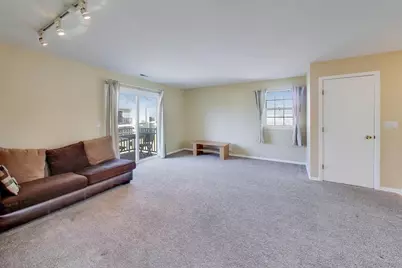 2122 Southwind Circle #8-4, Schaumburg, IL 60194 - Photo 4