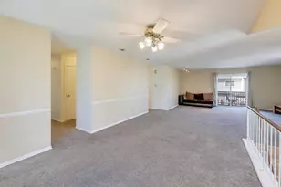 2122 Southwind Cir, Schaumburg, IL 60194 - Photo 6