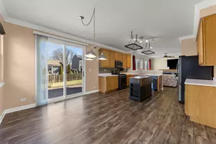 1782 Montrose Dr, Aurora, IL 60503 - Photo 6