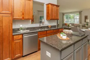 456 Ridge Ln, Bolingbrook, IL 60440 - Photo 6