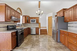 8101 Highfield Ct, Tinley Park, IL 60487 - Photo 22