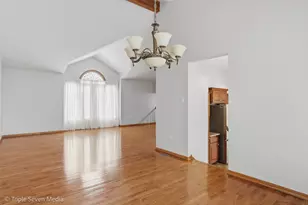 8101 Highfield Ct, Tinley Park, IL 60487 - Photo 12