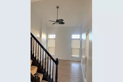 610 Daisy Lane, Roselle, IL 60172 - Photo 6