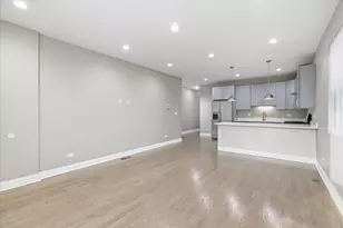 1048 N Lawndale Ave, Chicago, IL 60651 - Photo 2