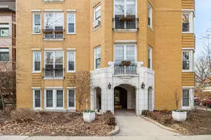 227 N Grove Ave, Oak Park, IL 60302 - Photo 2