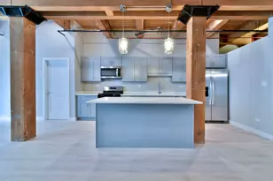 11 E Illinois St, Chicago, IL 60611 - Photo 2