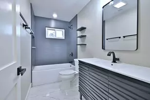 656 W Comstock Ave, Elmhurst, IL 60126 - Photo 28