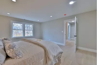 656 W Comstock Avenue, Elmhurst, IL 60126 - Photo 36