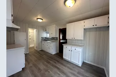 701 W Wall Street, Morrison, IL 61270 - Photo 8