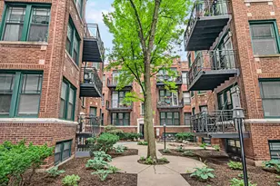 1138 W Pratt Blvd, Chicago, IL 60626 - Photo 1