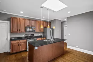 1138 W Pratt Blvd, Chicago, IL 60626 - Photo 8