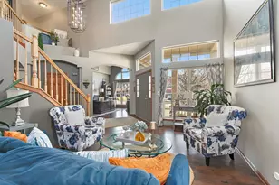 2313 Barrett Dr, Algonquin, IL 60102 - Photo 6