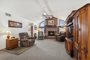 7001 Cornwall Dr, Joliet, IL 60431 - Photo 4