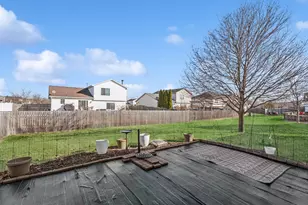 7001 Cornwall Dr, Joliet, IL 60431 - Photo 18