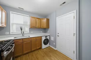4752 N Albany Ave, Chicago, IL 60625 - Photo 8