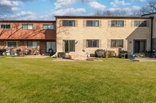 404 Arrow Trail, Wheeling, IL 60090 - Photo 20