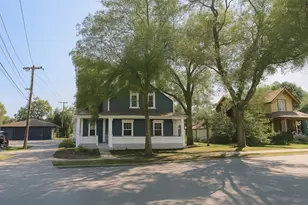 508 McDonough St, Joliet, IL 60436 - Photo 2