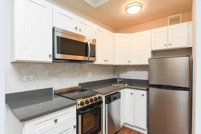 640 W Wrightwood Avenue #109, Chicago, IL 60614 - Photo 2