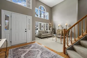 2412 Pepper Tree Ct, Lisle, IL 60532 - Photo 4