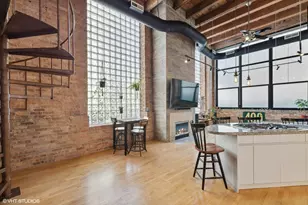 11 N Green St, Chicago, IL 60607 - Photo 2