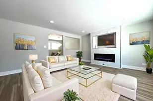 16943 Old Elm Dr, Country Club Hills, IL 60478 - Photo 6